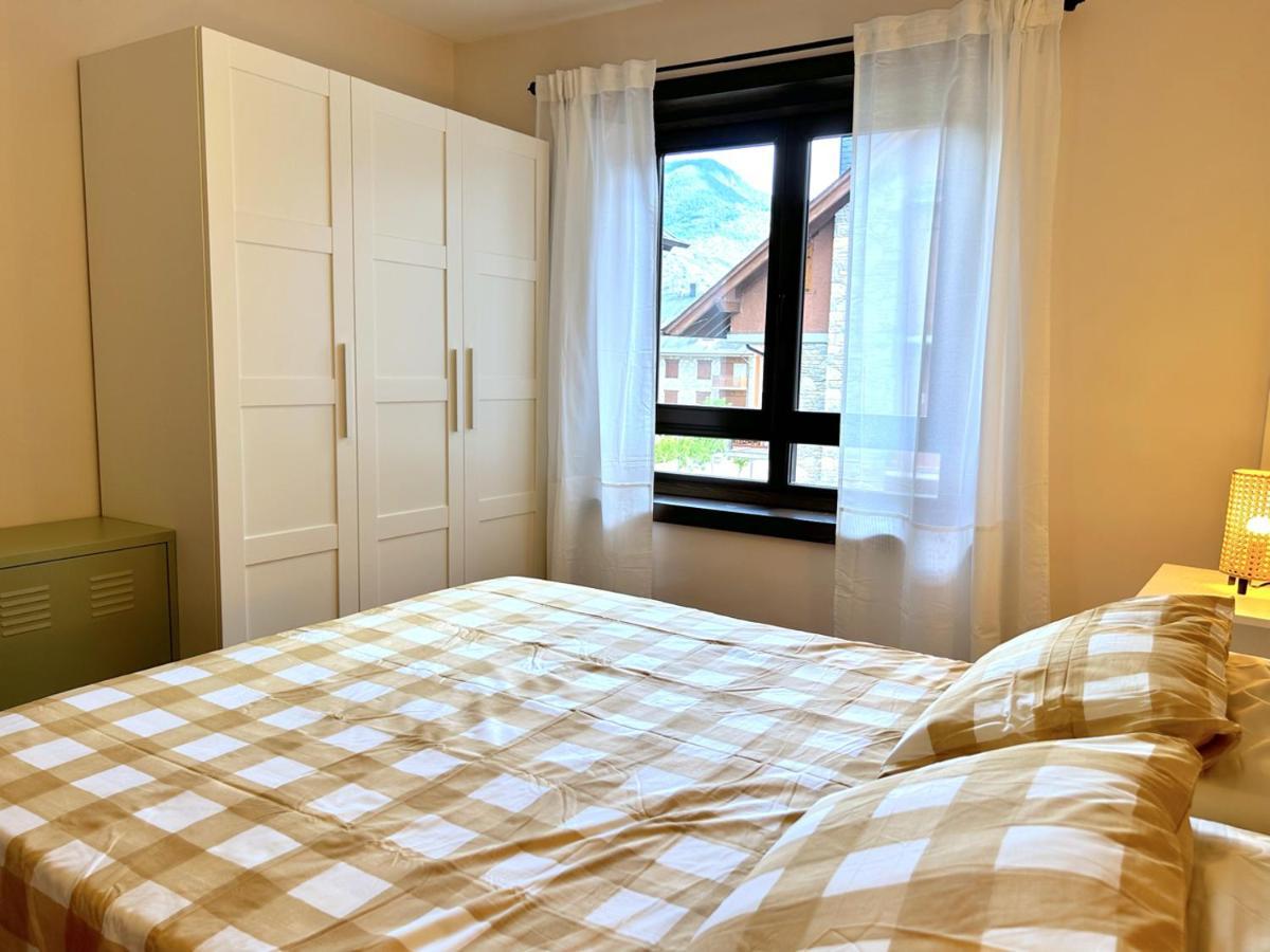 Apartament Encantador I Centric Amb Llar De Foc By Rural D'Aneu Эстерри-д'Анеу Экстерьер фото